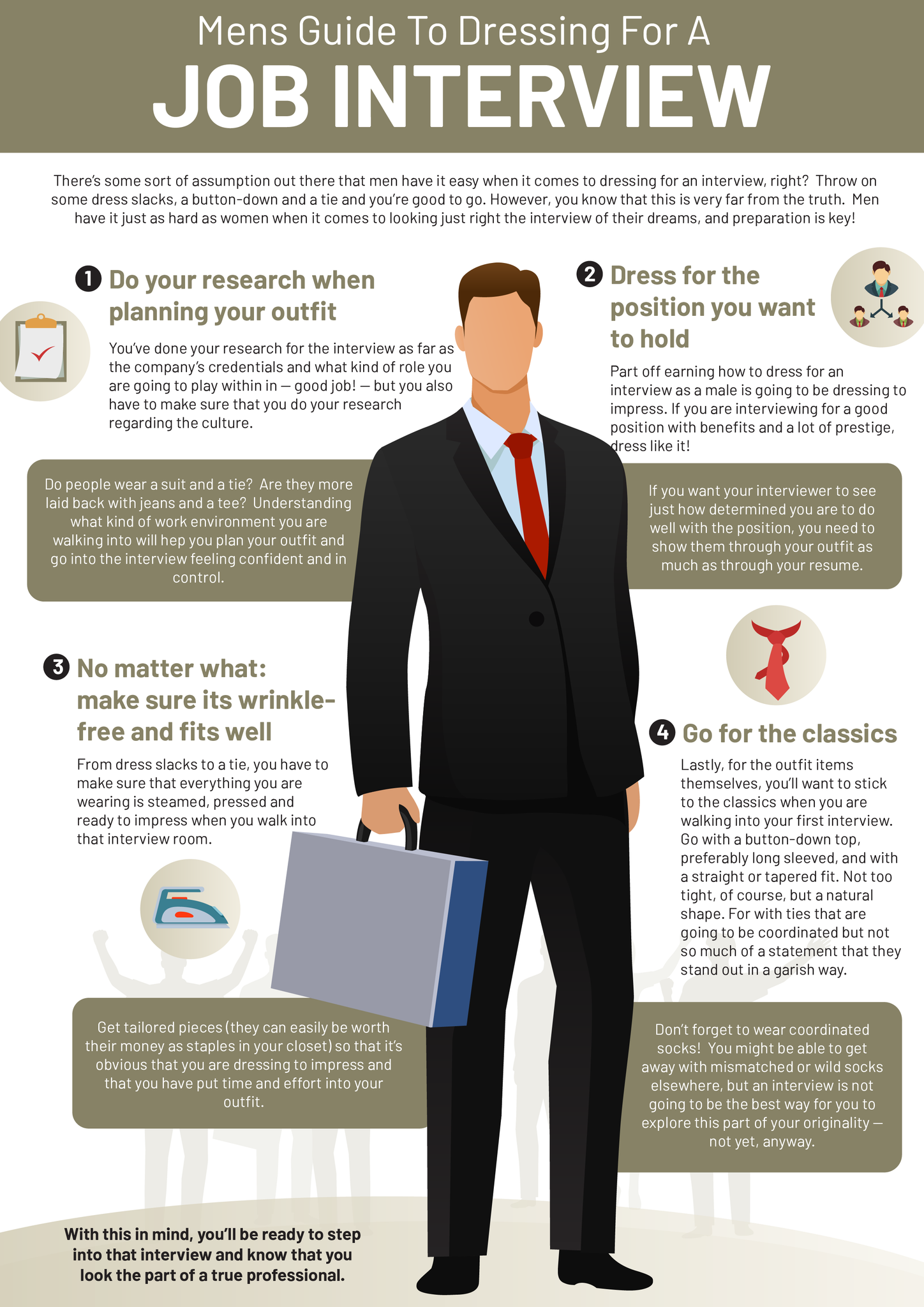 how to dress for an interview male